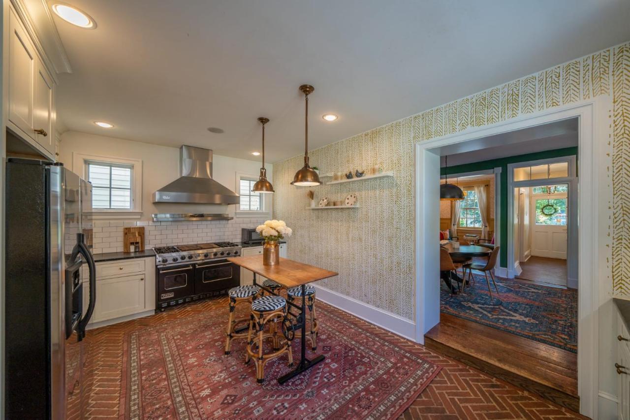 The Walton House - Historic 3Bd 2 5Ba With Parking Villa Kennett Square Bagian luar foto