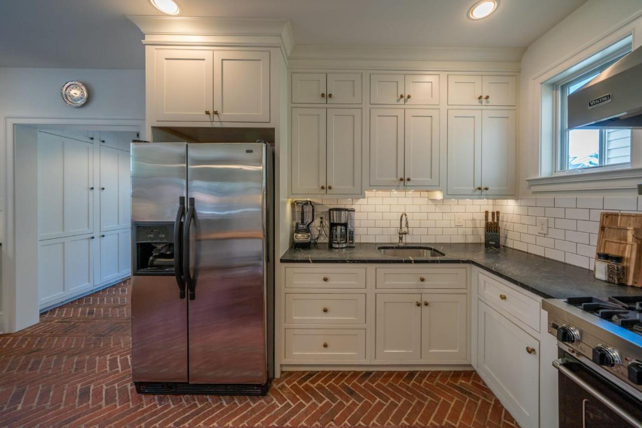 The Walton House - Historic 3Bd 2 5Ba With Parking Villa Kennett Square Bagian luar foto